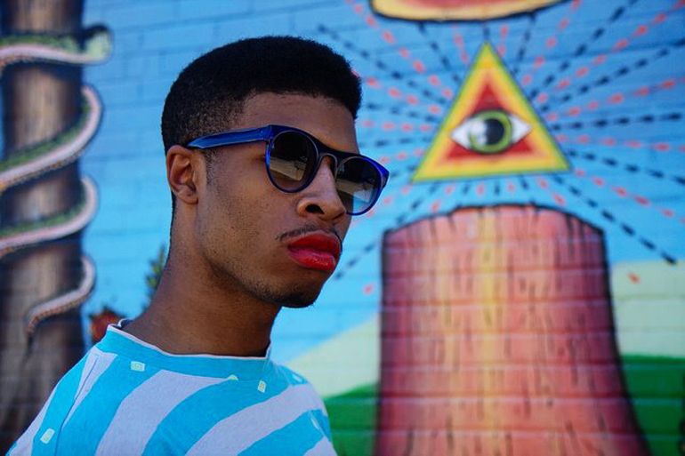 Dallas Male Rapper (Dphillgood) Wears Lipstick And Thights But Is Not Gay