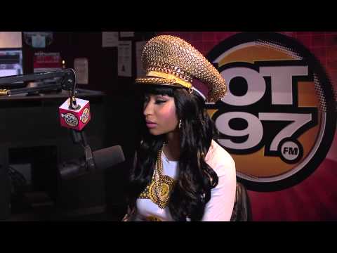 Nicki Minaj Shows Love To Lil Kim, Foxy Brown & More