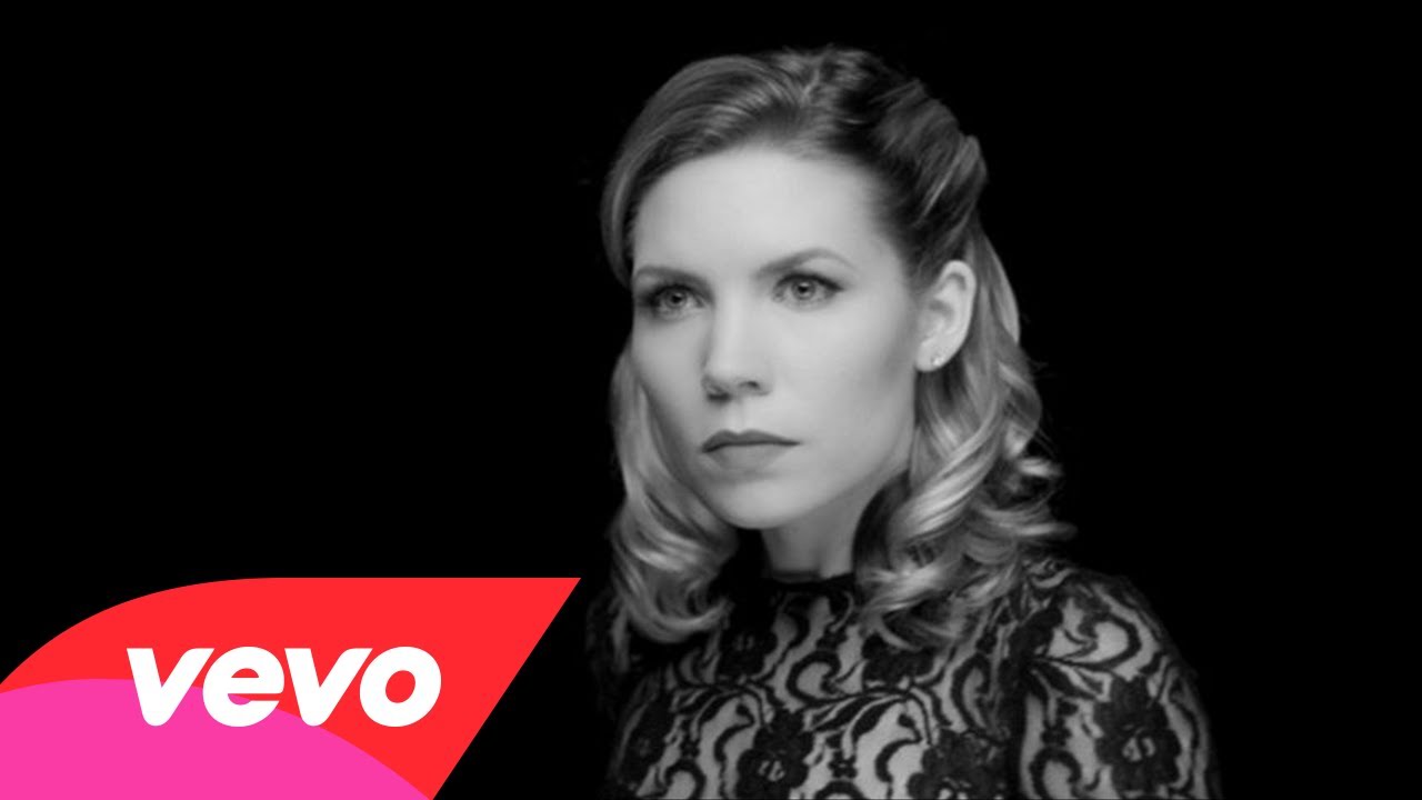 Skylar Grey Feat. Big Sean & Travis Barker – Back From The Dead