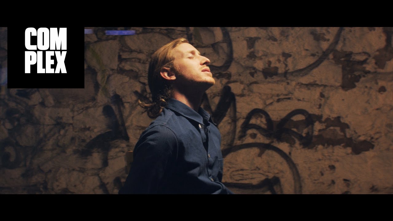 Asher Roth – The World Is Not Enough [VMG Approved]