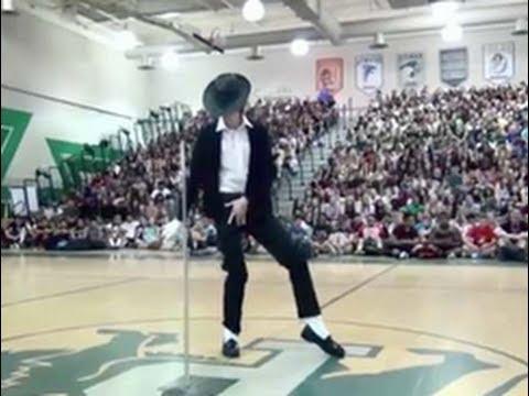High School Student Does A Perfect Michael Jackson Dance Routine