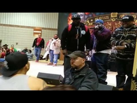 Ghostface Killah Calls Out A Heckler Who Wanted To Fight During His Performance